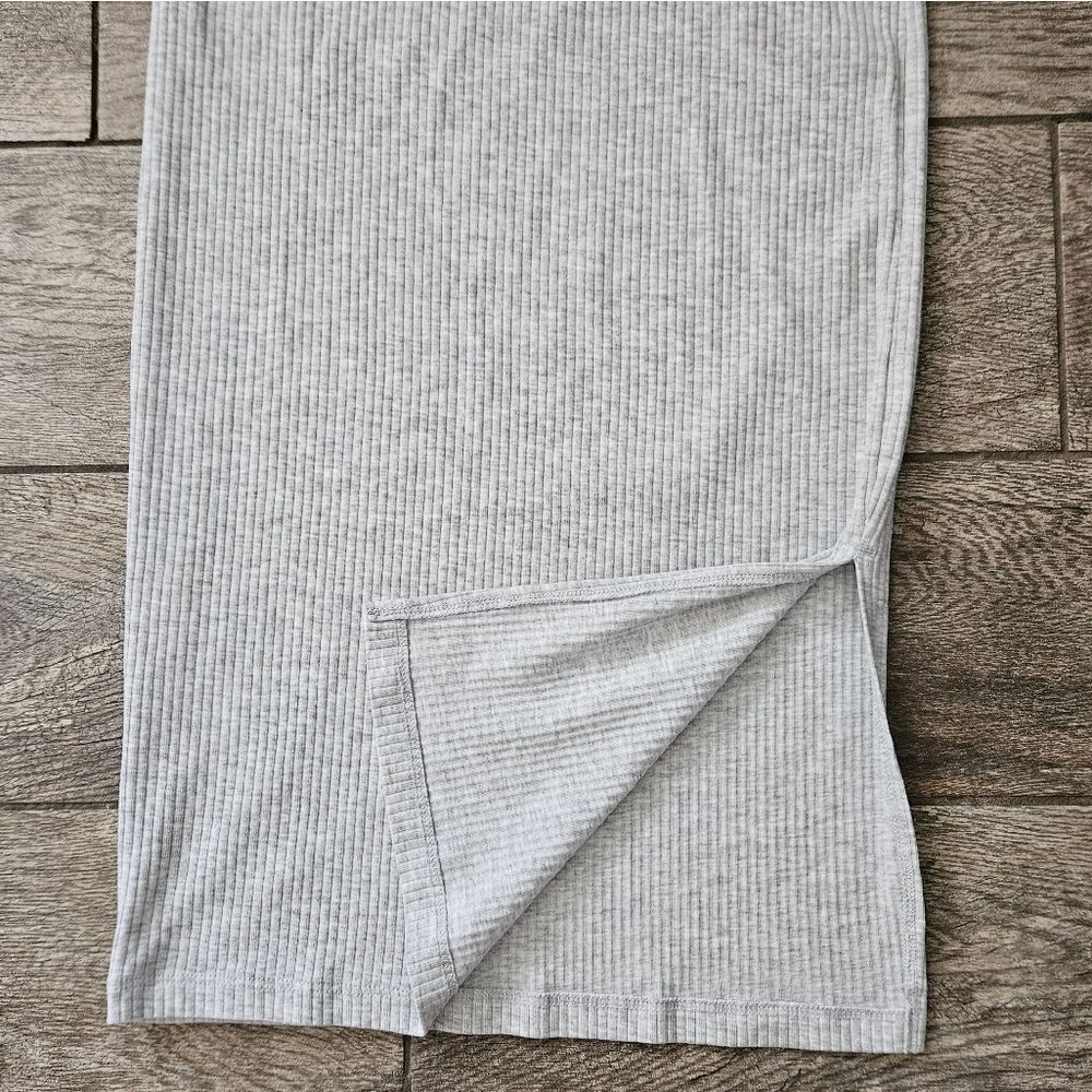 H&M Gray Ribbed Knit Two-Piece Set - Picture 8 of 9